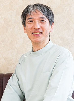 院長の山本鉄也